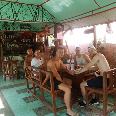 Lucky Bamboo'Bungalows-Resto And Orangutan Jungle Trekking Tours ブキットラワン エクステリア 写真
