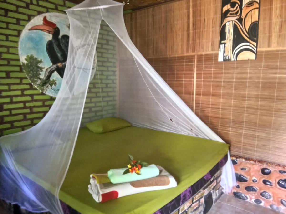 Lucky Bamboo'Bungalows-Resto And Orangutan Jungle Trekking Tours ブキットラワン エクステリア 写真