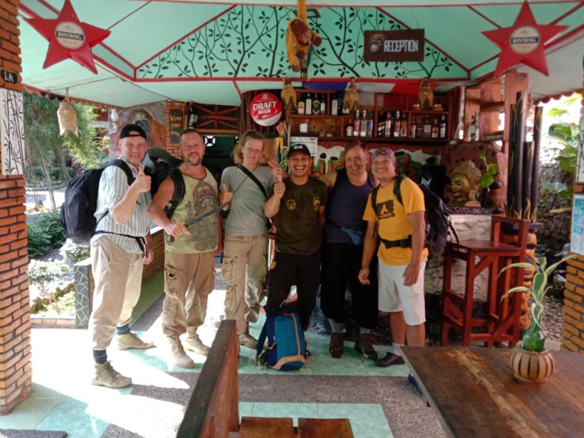 Lucky Bamboo'Bungalows-Resto And Orangutan Jungle Trekking Tours ブキットラワン エクステリア 写真