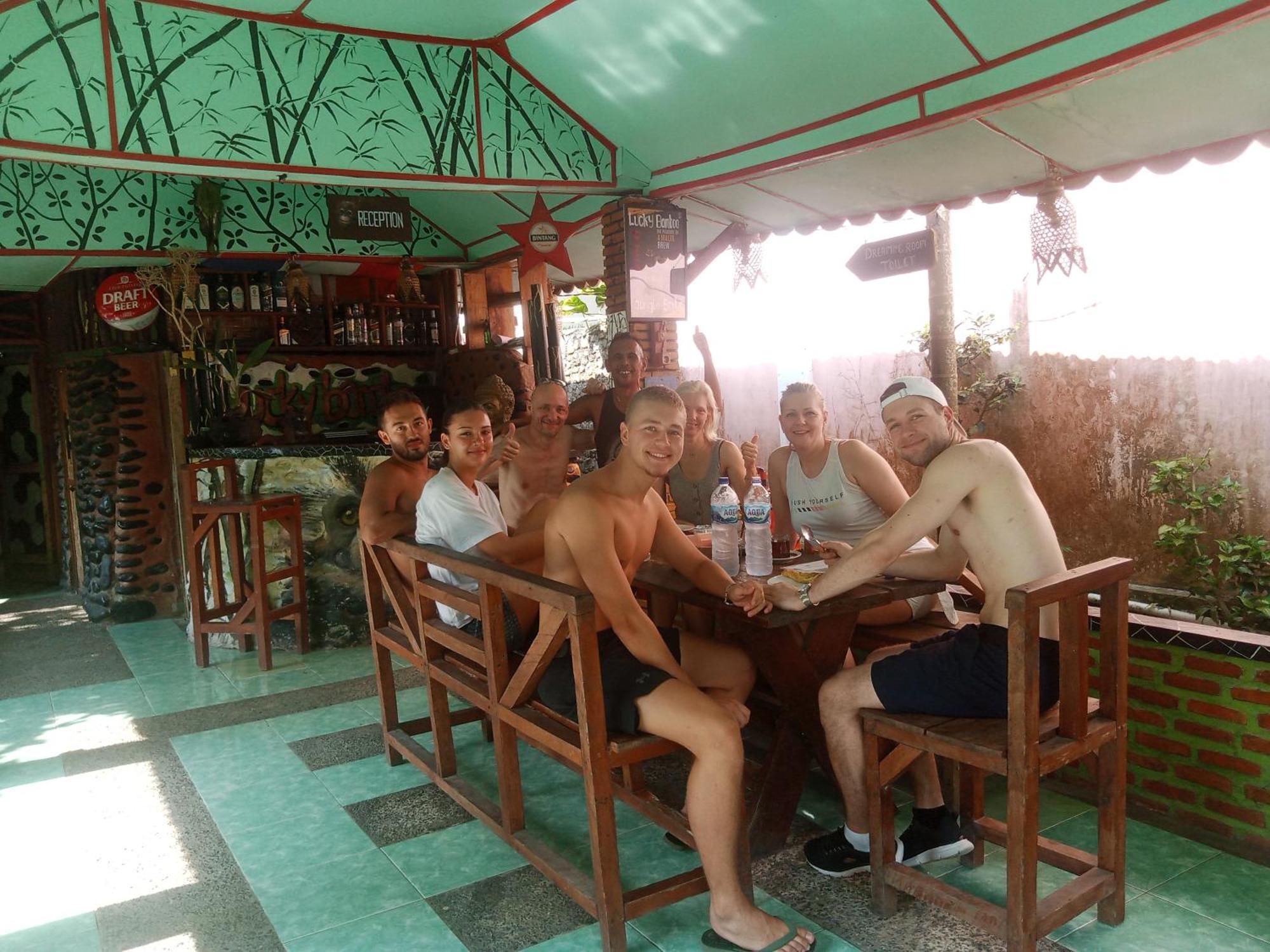 Lucky Bamboo'Bungalows-Resto And Orangutan Jungle Trekking Tours ブキットラワン エクステリア 写真
